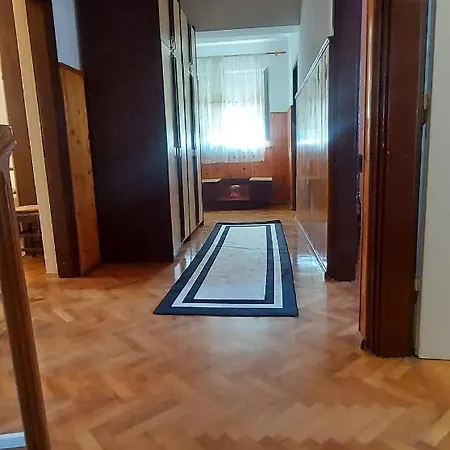 Kuca Lidija Rab Town