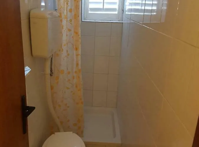 Kuca Lidija Vendégház Rab Town