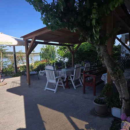 Kuca Lidija Gasthof Rab Town