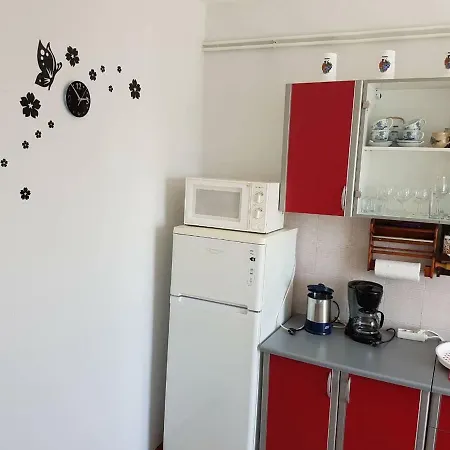 Kuca Lidija 2* 라브