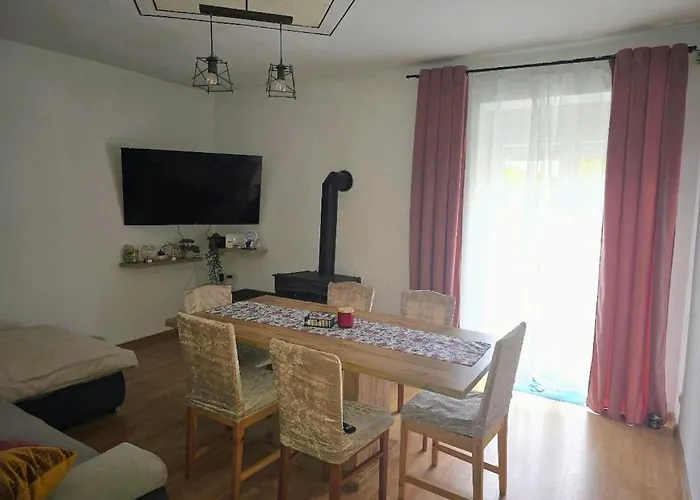 Kuca Lidija 招待所 拉布